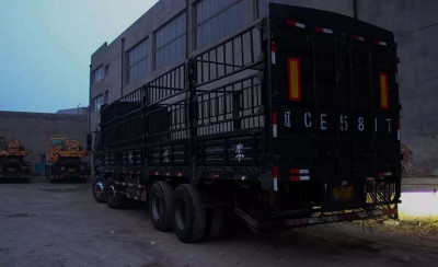 Обычный день женщины - водителя грузовика Обычный день женщины - водителя грузовика