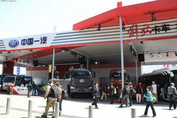 FAW в Шанхае FAW в Шанхае