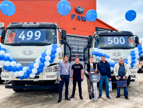 Юбилейные самосвалы ООО "Соникавто"