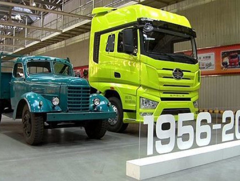 7-миллионный грузовик сошел с конвейера!