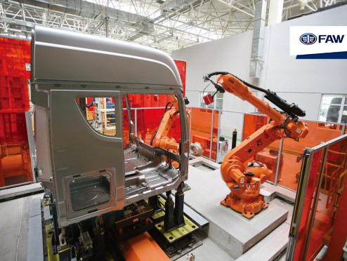 Роботы на заводе FAW в Циндао